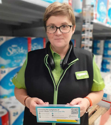Lisa Farley  at Asda Gosforth supports #GetOnARoll campaign